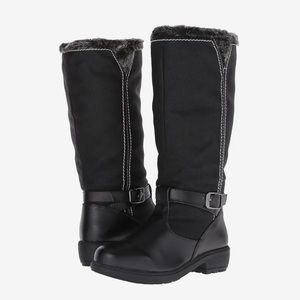 Tundra Boots •Mai • Women’s size 7